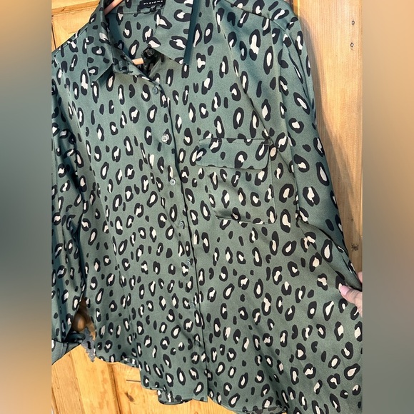 Pleione Silky Mob Wife Animal Print Blouse Size Lg Long Sleeve Beautiful Colors - Picture 4 of 10
